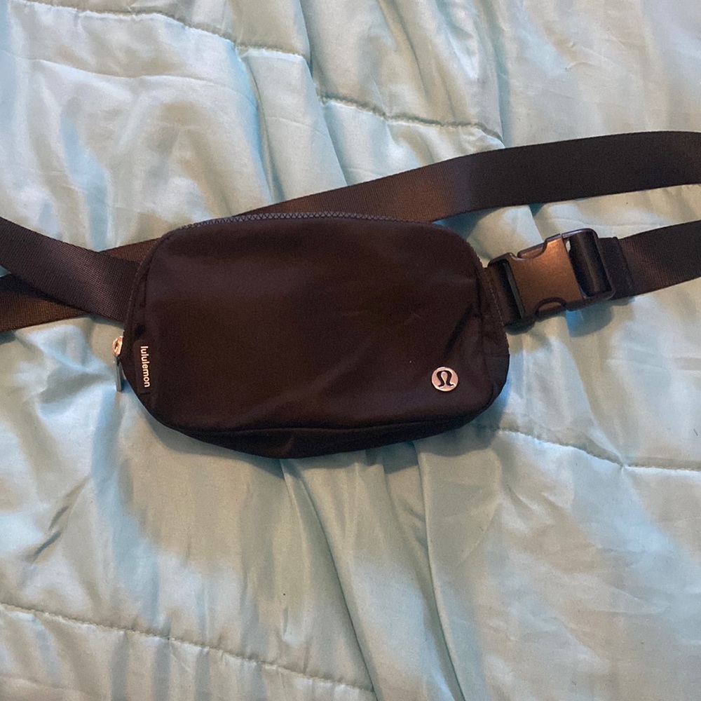 Lululemon cross body bag